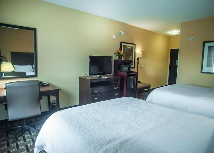 Hampton Inn & Suites Palestine