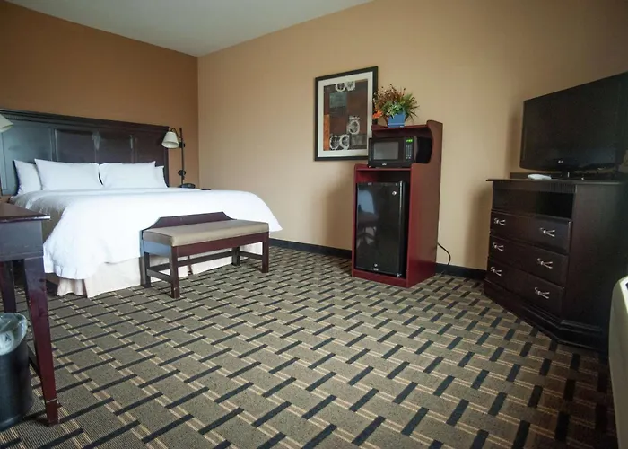 Hampton Inn & Suites Palestine