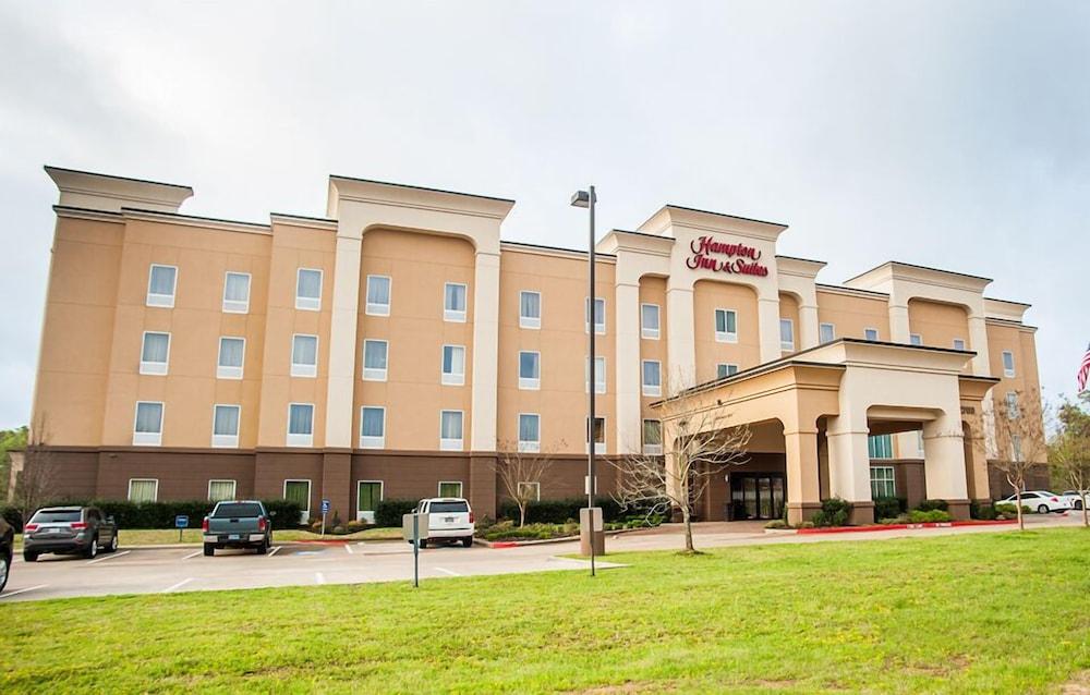 Hampton & Hotel