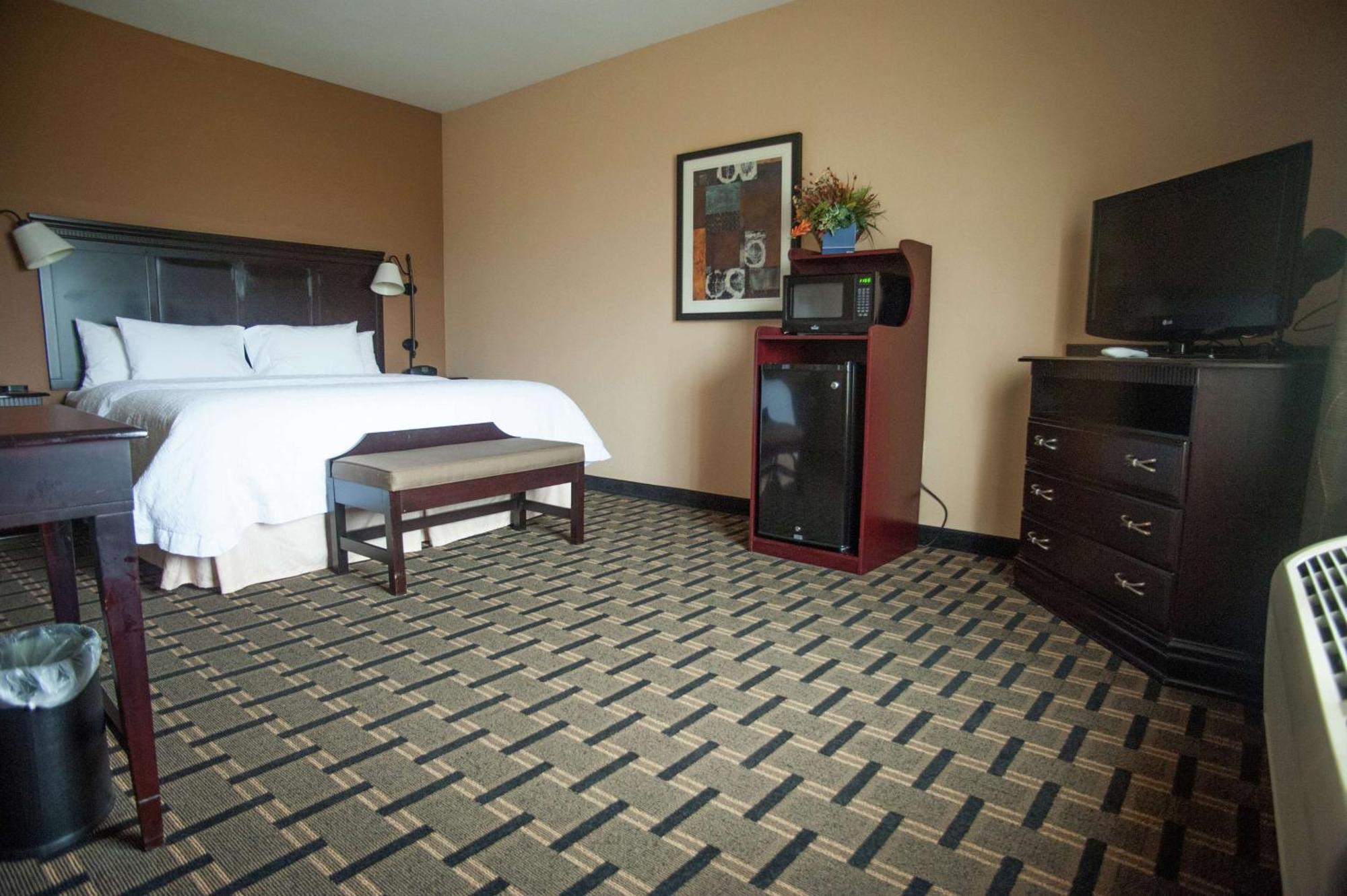 Hampton & Hotel Palestine