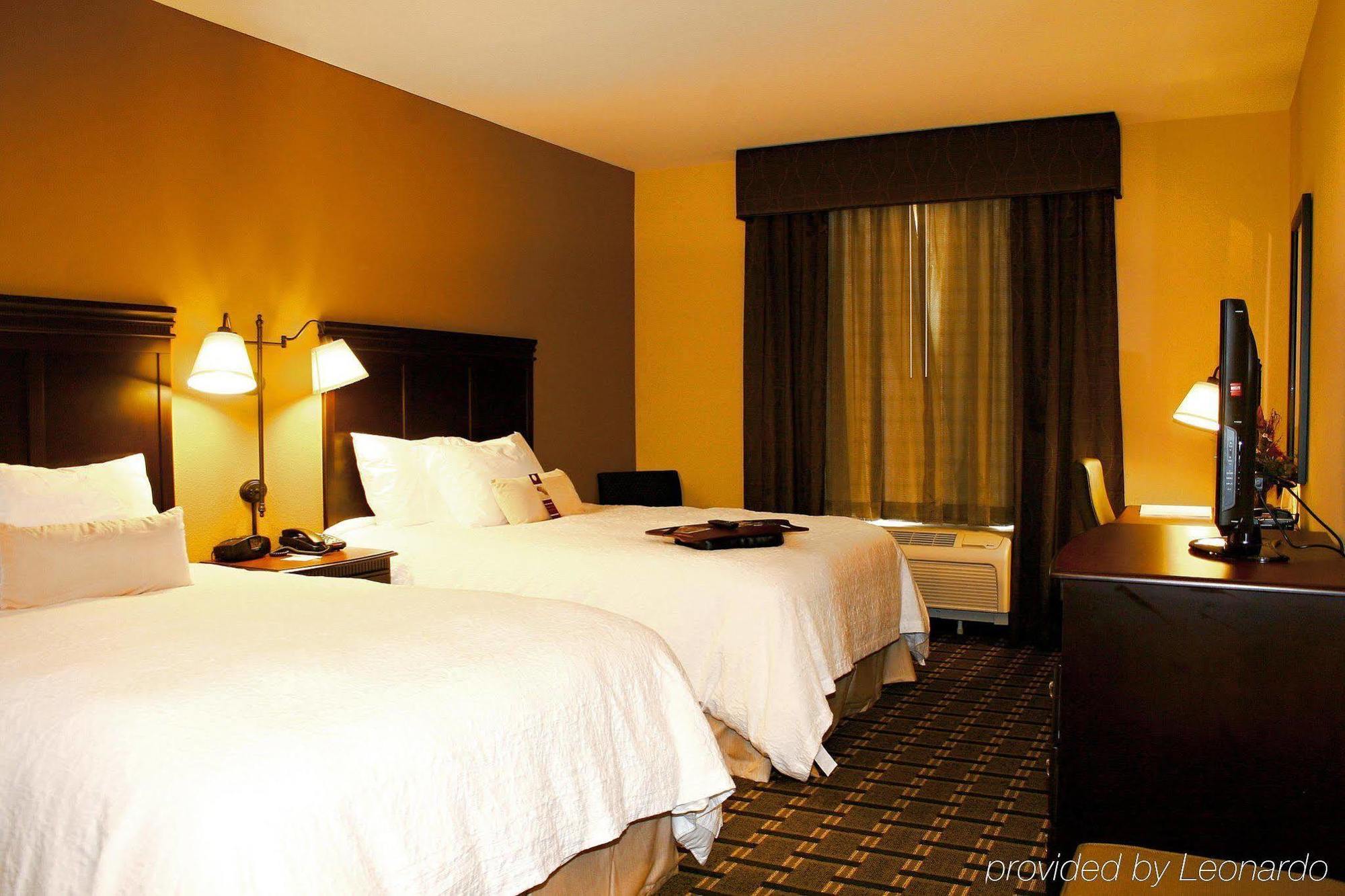 Hotel Hampton &